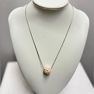 Pearl Cluster Pendant Necklace - White